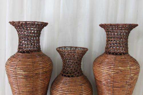 3x SPECTACULAR LARGE WICKER URN SHAPED VASES w/ STEEL REINFORCED FRAMES IN GREAT CONDITION bid/vase