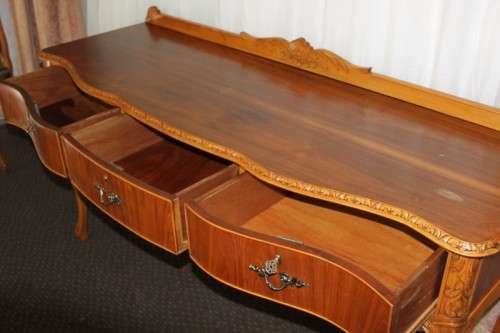 A MAGNIFICENT BURMESE TEAK 3-DRAWER DINING BUFFET SIDE SERVER WITH AMAZING HAND CARVED DETAILING