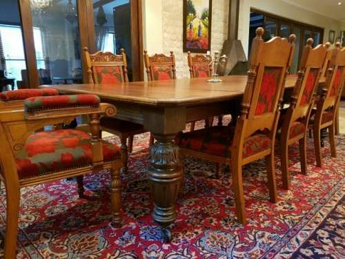 ABSOLUTELY SPECTACULAR OAK 8-SEATER EXTENDABLE DINING ROOM SUITE c/w LUXURIOUSLY UPHOLSTERED CHAIRS