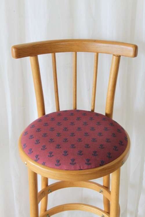 A COLLECTION OF 6x ORIGINAL WOODEBENDER OAK BENTWOOD BAR CHAIRS WITH REINFORCED SEATS bid/chair