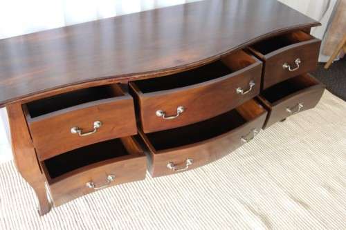 A TRULY MAGNIFICENT LARGE SOLID INDONESIAN TEAK 6-DRAWER "BOMBE" COMMODE IN AWESOME CONDITION