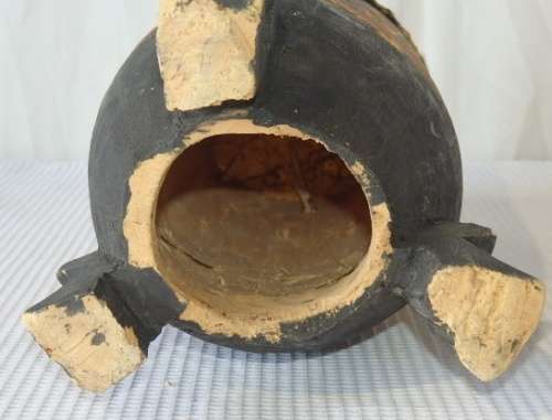 A STUNNING TRADITIONAL AFRICAN HAND CARVED HAND-DRUM WITH A HIDE SKIN TOP