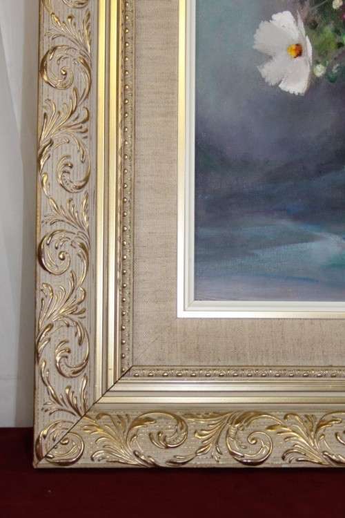 AN ORIGINAL SIGNED "JANE DE VILLIERS" OIL ON CANVAS COSMOS PAINTING IN A MAGNIFICENT BROAD FRAME