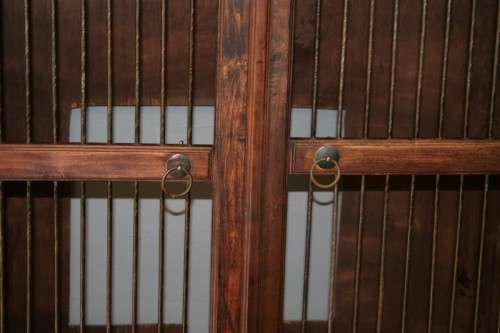 A STUNNING AND BEAUTIFULLY MADE INDONESIAN TEAK TV/ ENTERTAINMENT CABINET WITH AWESOME FINISHES