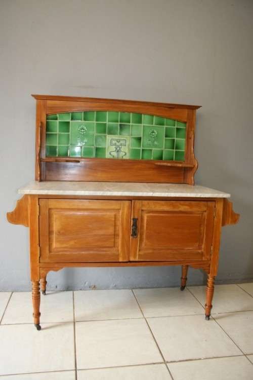 A SPECTACULAR ANTIQUE OREGON PINE WASH STAND WITH A WHITE MARBLE TOP AND TILED SPLASH BACK!
