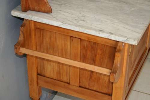 A SPECTACULAR ANTIQUE OREGON PINE WASH STAND WITH A WHITE MARBLE TOP AND TILED SPLASH BACK!