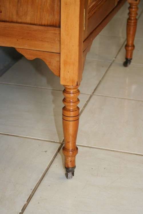 A SPECTACULAR ANTIQUE OREGON PINE WASH STAND WITH A WHITE MARBLE TOP AND TILED SPLASH BACK!
