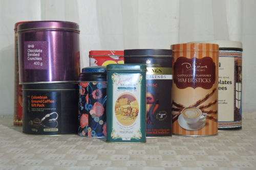 AN AWESOME COLLECTION OF 10x ASSORTED COLLECTIBLE DISPLAY TINS INCL. SOME GORGEOUS OLDIES bid/tin