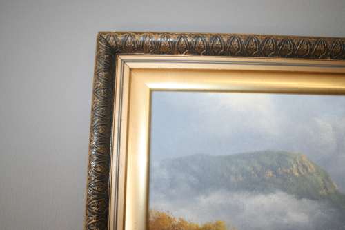 A BEAUTIFUL FRAMED OIL ON BOARD LANDSCAPE PAINTING BY THE (LATE) 20th CENTURY ARTIST HENNIE COETZEE