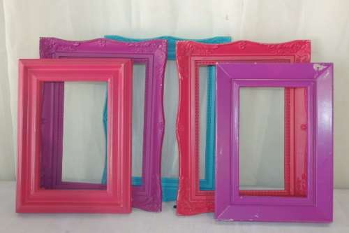 **RS17** A collection of 11x assorted size & colour picture frames, perfect for a photo wall