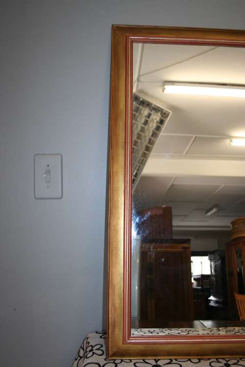 A FABULOUS GOLD/RED WALL MIRROR IN GREAT CONDITION, PERFECT FOR BATHROOM OR ENTRANCE HALL