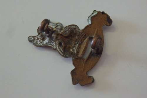 A SUPERB BRITISH BRASS ''COCKADE ROYAL ARMY PAY CORPS'' 'FIDE ET FIDUCIA' CAP BADGE