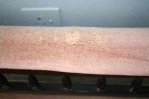 A WONDERFUL ANTIQUE EDWARDIAN DUSTY PINK CHAISE LONGUE SOFA = PERFECT RESTORATION PIECE