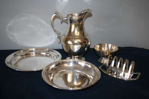 A COLLECTION OF 5 x ASSORTED SILVER PLATED BREAKFAST SET PIECES IN GREAT CONDITION bid/piece