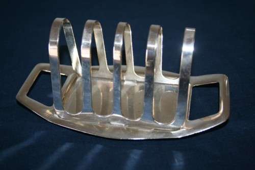 A COLLECTION OF 5 x ASSORTED SILVER PLATED BREAKFAST SET PIECES IN GREAT CONDITION bid/piece