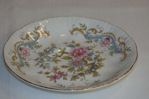 AN AWESOME ROYAL STANDARD "MANDARIN" PATTERN FINE BONE CHINA CUP AND SAUCER DUO