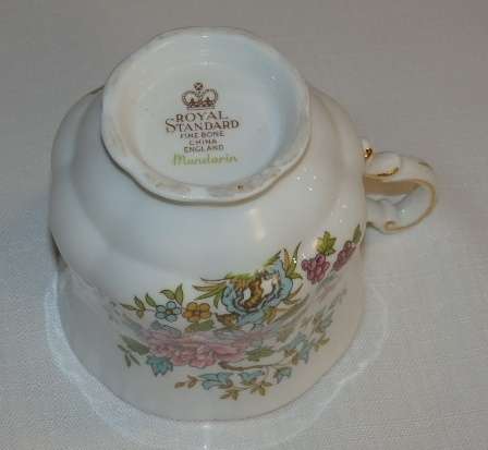 AN AWESOME ROYAL STANDARD "MANDARIN" PATTERN FINE BONE CHINA CUP AND SAUCER DUO
