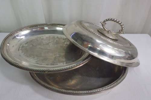 THREE FABULOUS VINTAGE SILVER PLATED FOOD SERVERS INCL. A DOUBLE BOWL SERVER bid/server