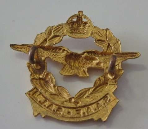 A FANTASTIC UNION OF SOUTH AFRICA WWI AIR FORCE ''S.A.A.F./S.A.L.M.'' CAP BADGE WITH KINGS CROWN