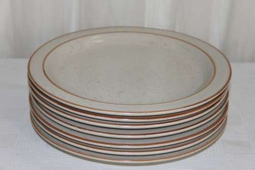 7x AWESOME SOUTH AFRICAN MADE CONTINENTAL STONEWARE DINNER PLATES IN GREAT CONDITION