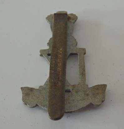 A STUNNING AND RARE INDIAN ARMY (POST 1947) ''JAT REGIMENT'' INFANTRY CAP BADGE