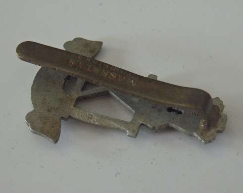 A STUNNING AND RARE INDIAN ARMY (POST 1947) ''JAT REGIMENT'' INFANTRY CAP BADGE