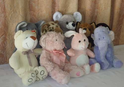 9x (MEDUIM) GORGEOUS ASSORTED COLLECTIBLE FLUFFY TOYS IN GREAT CONDITION - GREAT FOR KIDS! bid/toy