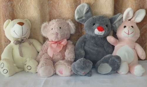 9x (MEDUIM) GORGEOUS ASSORTED COLLECTIBLE FLUFFY TOYS IN GREAT CONDITION - GREAT FOR KIDS! bid/toy