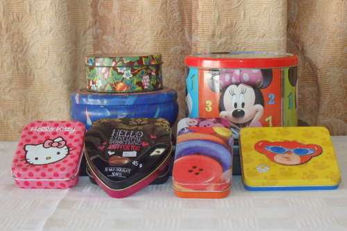 AN AWESOME COLLECTION OF 10x ASSORTED COLLECTIBLE DISPLAY TINS INCLUDING A MICKEY MOUSE TIN bid/tin