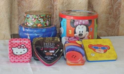 AN AWESOME COLLECTION OF 10x ASSORTED COLLECTIBLE DISPLAY TINS INCLUDING A MICKEY MOUSE TIN bid/tin