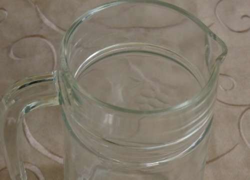 A STUNNING 1.5L CUT GLASS WATER/ JUICE JUG WITH MATCHING MILK JUG IN AWESOME CONDITION