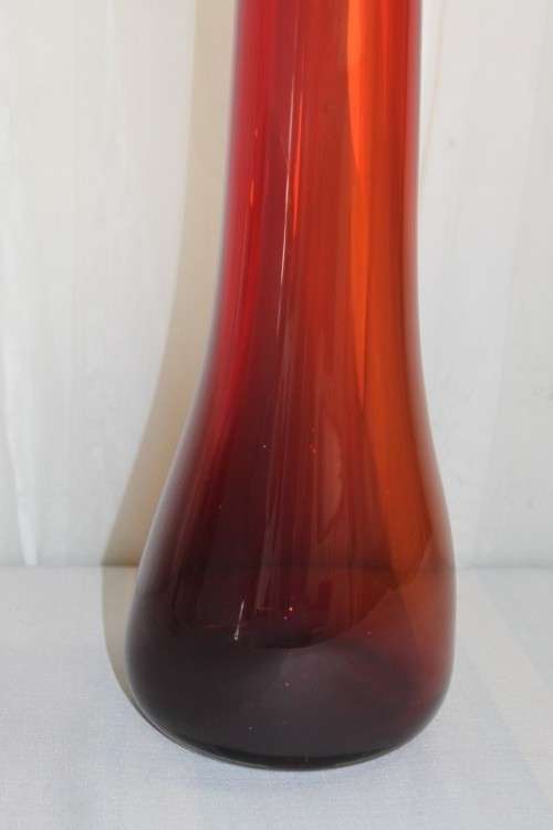 AN INCREDIBLE TALL SIGNED HAND-BLOWN GLASS "CONTEMPORARY ART GLASS" VASE