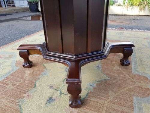 AN EXQUISITE LARGE ANTIQUE SOLID IMBUIA "OCTAGONAL" 8-SEATER (PEDESTAL) BALL AND CLAW DINING TABLE