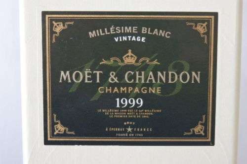 Four awesome "Moet & Chandon" Champagne (1999 Vintage) display boxes in excellent condition RS17