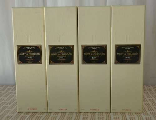 Four awesome "Moet & Chandon" Champagne (1999 Vintage) display boxes in excellent condition RS17