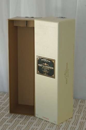 Four awesome "Moet & Chandon" Champagne (1999 Vintage) display boxes in excellent condition RS17