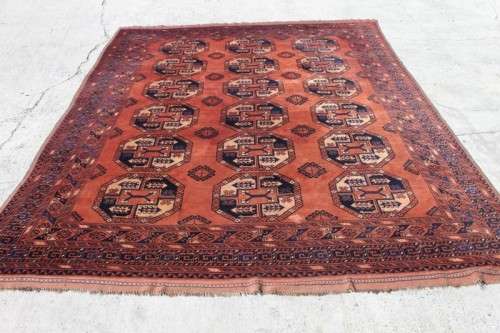 A SUPERB VINTAGE PERSIAN "AFGHAN" CARPET (3.4m x 2.4m) WITH A TRADITIONAL BOKHARA PATTERN & COLOURS