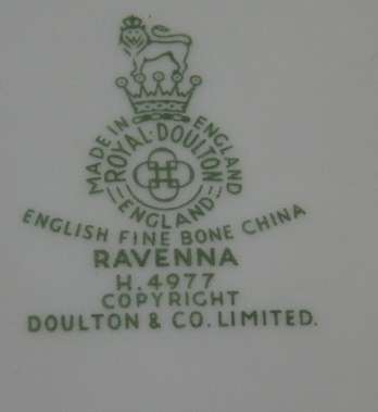 A STUNNINGSET OF 4x "ROYAL DOULTON" PORCELAIN ENTREE PLATES IN THE BEAUTIFUL "RAVENNA" PATTERN