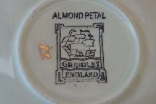 SIX EXQUISITE VINTAGE (c1950's) ASSORTED PORCELAIN DEMITASSE COFFEE CUP DUO'S bid/duo