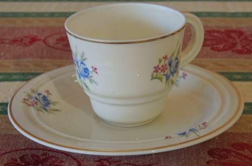 SIX EXQUISITE VINTAGE (c1950's) ASSORTED PORCELAIN DEMITASSE COFFEE CUP DUO'S bid/duo