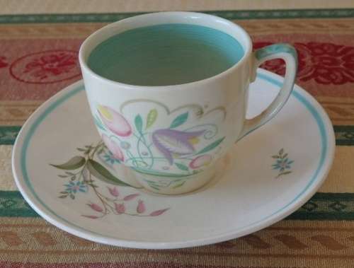 SIX EXQUISITE ASSORTED VINTAGE (c1950's) PORCELAIN DEMITASSE COFFEE CUP DUO's bid/duo