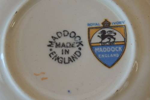 SIX EXQUISITE ASSORTED VINTAGE (c1950's) PORCELAIN DEMITASSE COFFEE CUP DUO's bid/duo