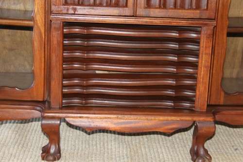 AN EXQUISITE VINTAGE SOLID IMBUIA BALL & CLAW RADIOGRAM CABINET - IDEAL COMPACT BAR CABINET