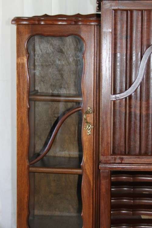 AN EXQUISITE VINTAGE SOLID IMBUIA BALL & CLAW RADIOGRAM CABINET - IDEAL COMPACT BAR CABINET