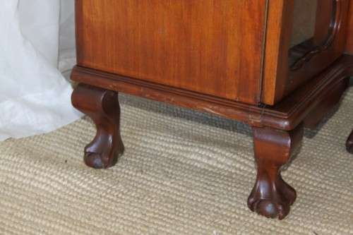 AN EXQUISITE VINTAGE SOLID IMBUIA BALL & CLAW RADIOGRAM CABINET - IDEAL COMPACT BAR CABINET