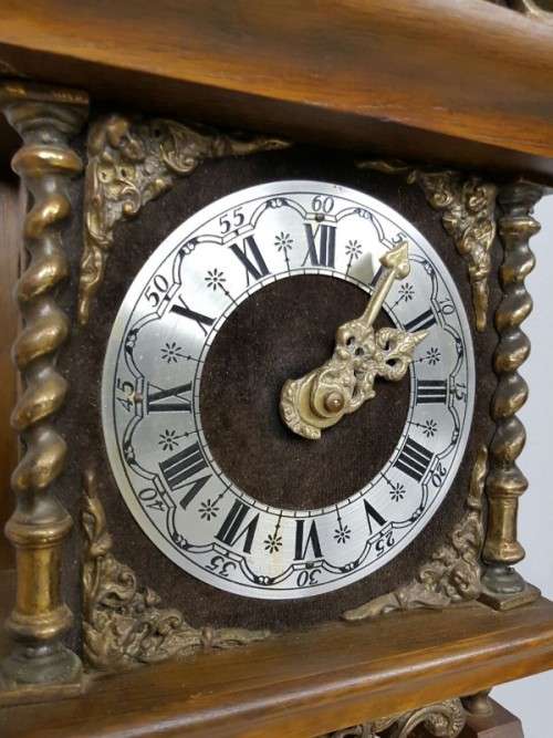 A MAGNIFICENT ZAANDAM ZAANSE (DUTCH) WALL HANGING PENDULUM CLOCK, SERVICED AND WORKING! GORGEOUS!!!