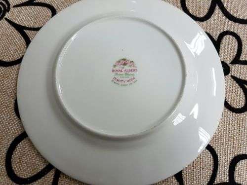 A STUNNING VINTAGE ROYAL ALBERT FINE BONE CHINA "DIMITY ROSE" COLLECTION TRIO IN PRISTINE CONDITION