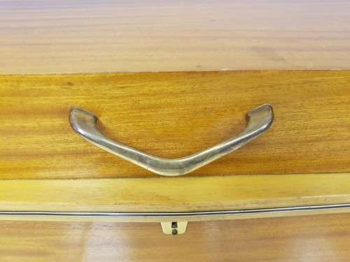 A SUPERB VINTAGE "RETRO" KIST WITH LOADS OF STORAGE SPACE IN WONDERFUL CONDITION