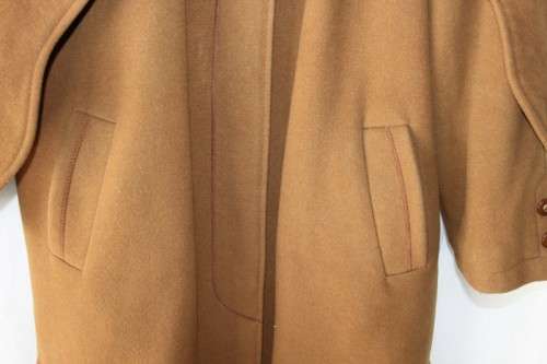 A SPECTACULAR ORIGINAL "BERGHAUS" OF HOLLAND LIMITED EDITION COLLECTION LADIES WOOL & CASHMERE COAT