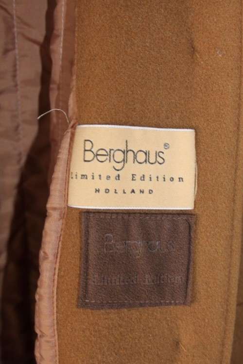 A SPECTACULAR ORIGINAL "BERGHAUS" OF HOLLAND LIMITED EDITION COLLECTION LADIES WOOL & CASHMERE COAT